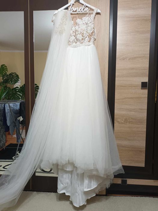 Rochie mireasa impecabila