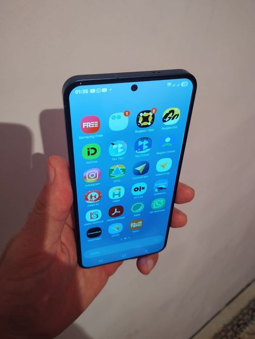 Самсунг  S 25.. Новый.