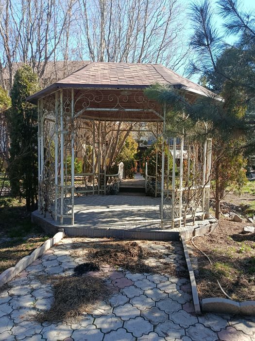 Продам беседку железный