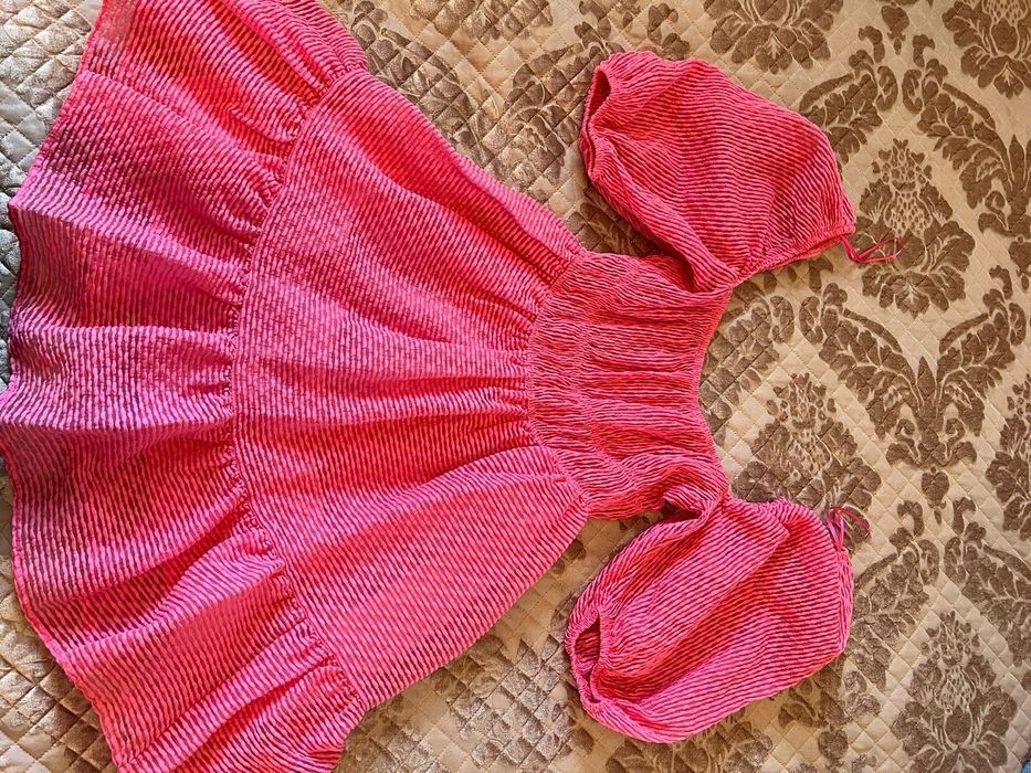 Платье розовое на лето