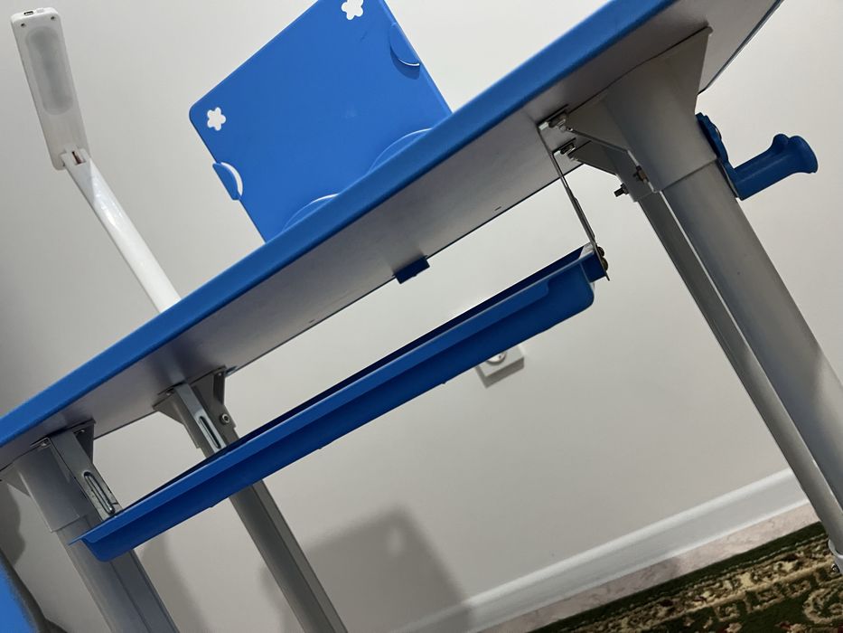 Продается Парта и стул