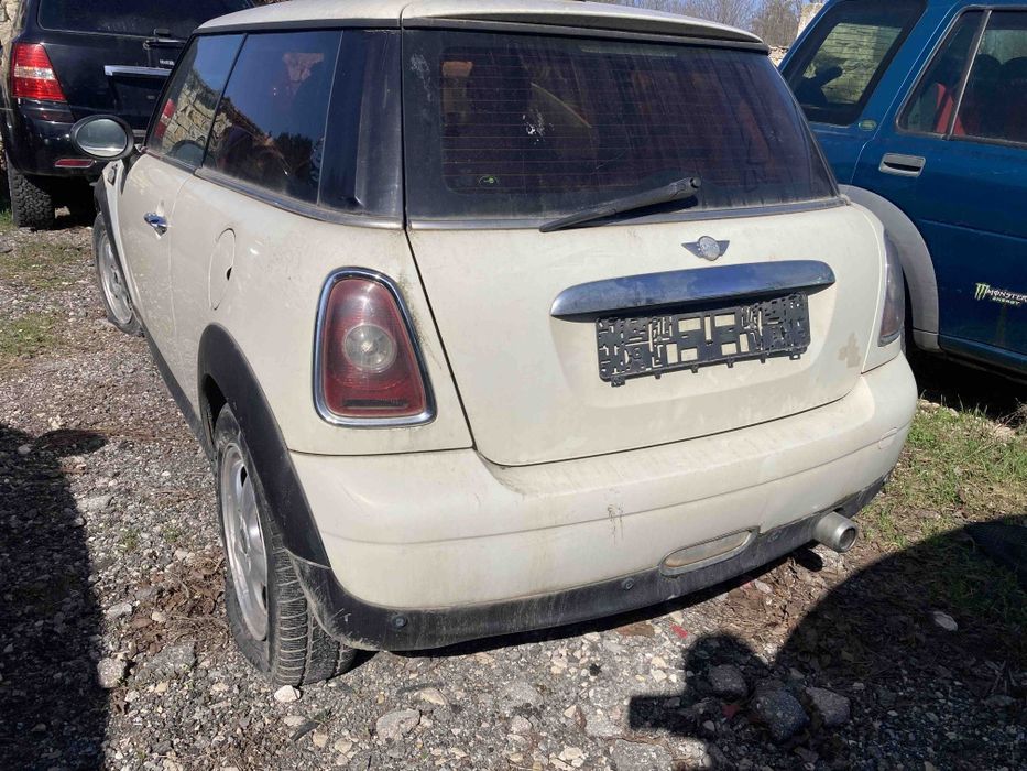 Продава се само на части Mini Cooper 1.4 2008год