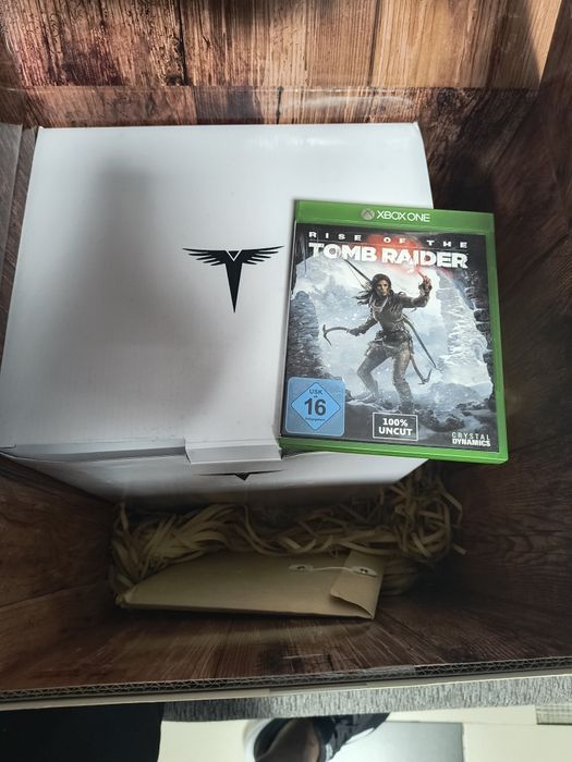 Rise of the Tomb raider Collectors edition Xbox one