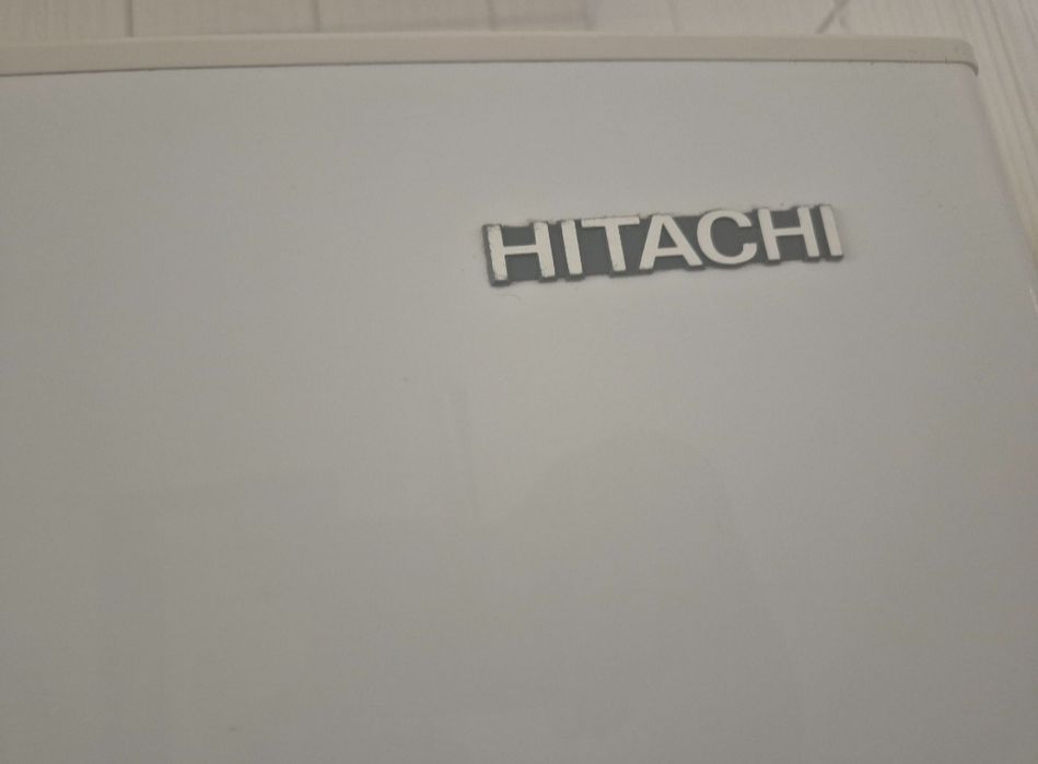 Холодильник HITACHI