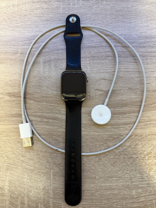 Apple Watch 7, GPS, Cellular, 45 mm, carcasa gold stainless steel