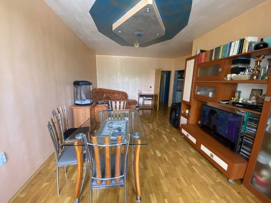 Продава се Тристаен апартамент в Пловдив, Каменица 2 - 103 кв.м за 961 €/кв.м - Снимка #2