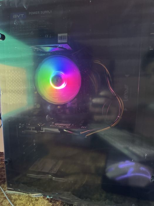 I5 2500k 16gb ddr3 rx 580 8gb