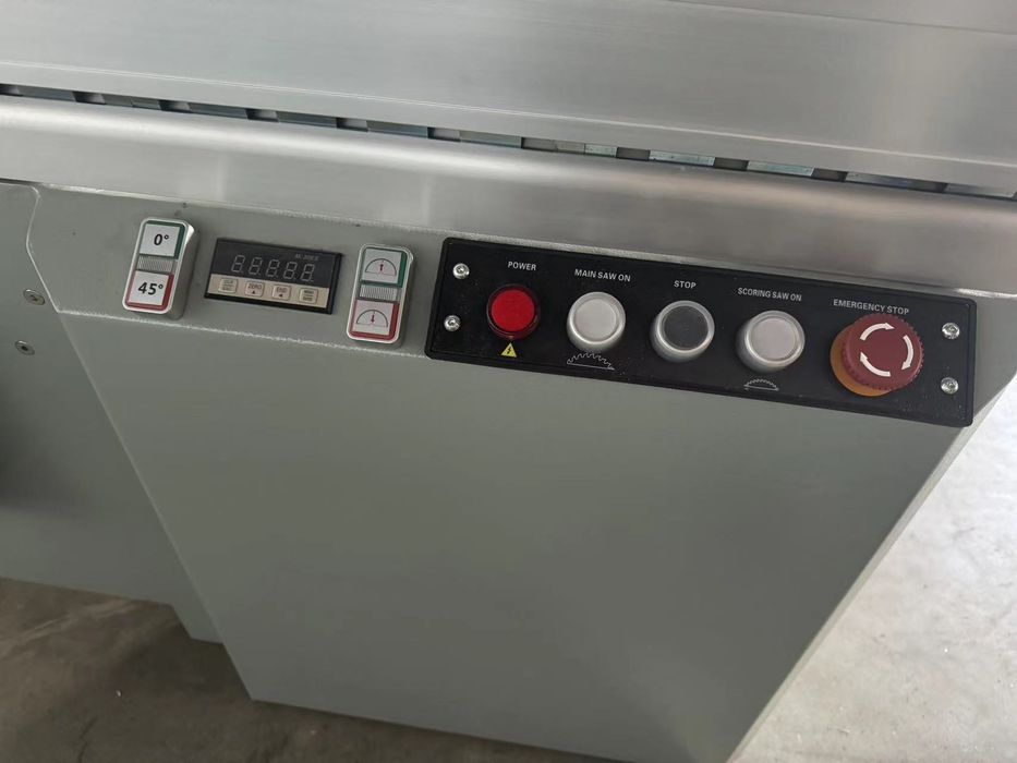 Форматно раскроечный станок Altendorf