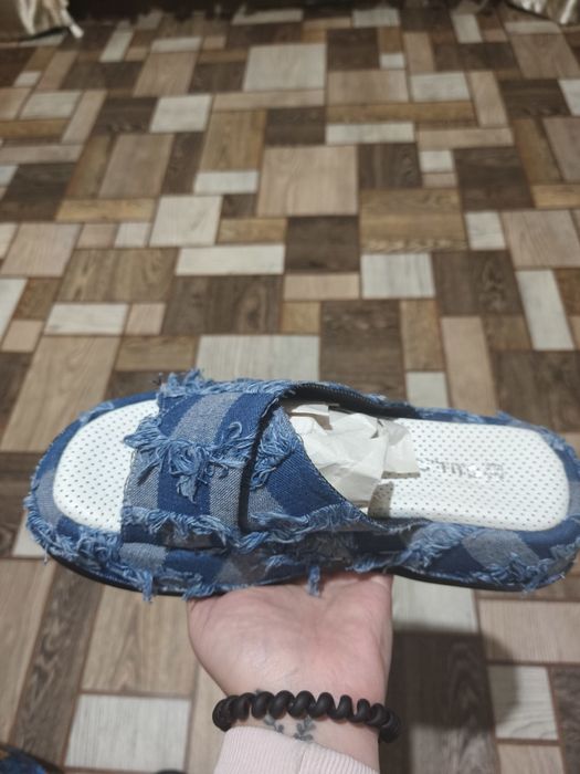 Продам шлепки новые