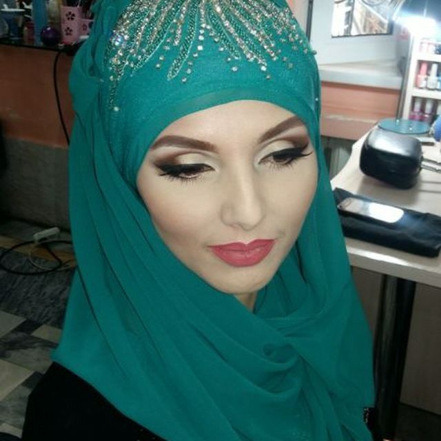 Стилист визажист парикмахер