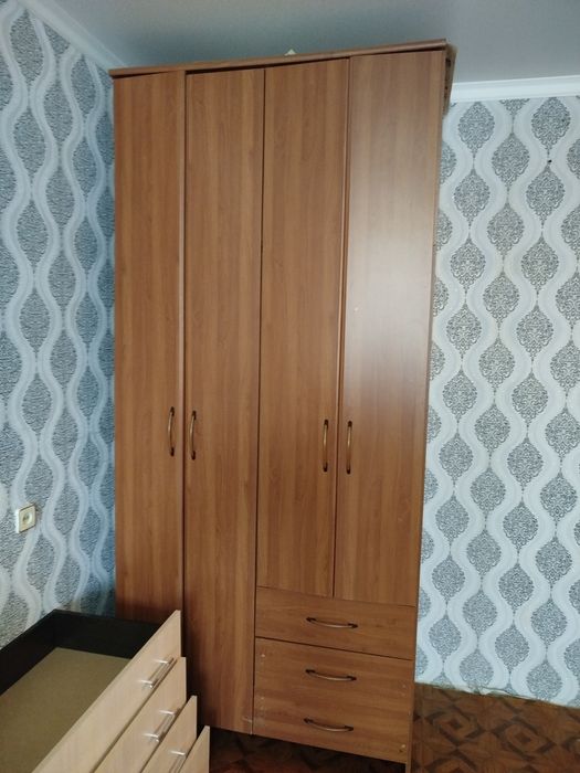 Продается шкаф за 10000