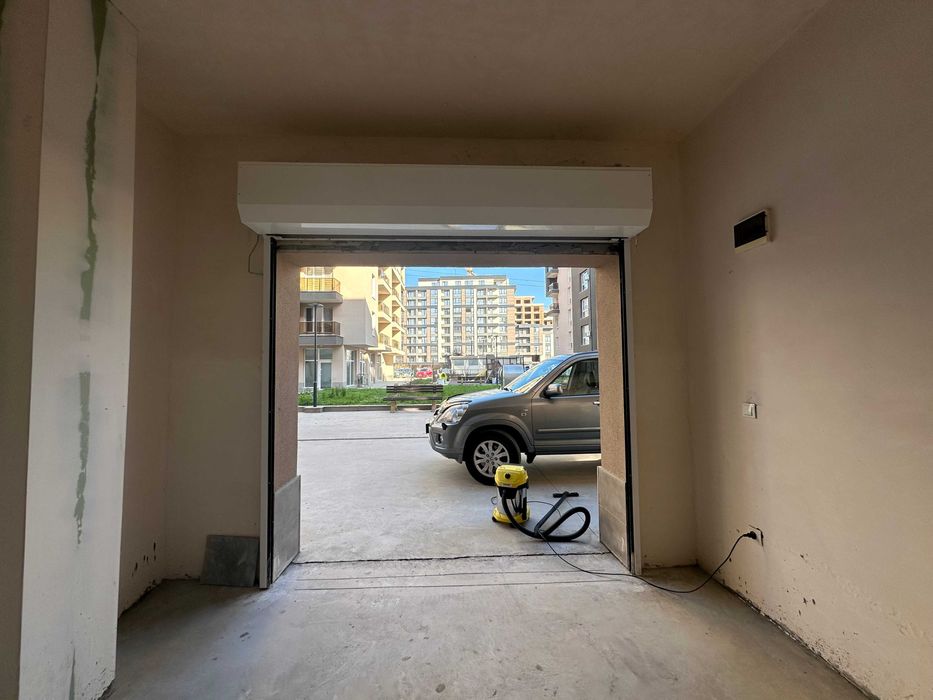 Механична Ролетна Гаражна врата - Монтирана, но неизползвана