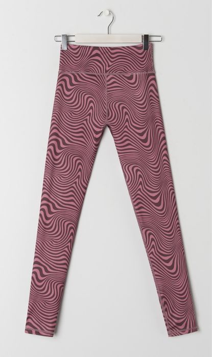 2 броя ЧИСТО НОВИ спортни клина