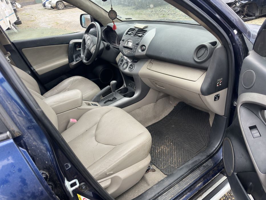 Тойота Рав4 Toyota Rav4 2.0 vvti 152кс автомат На части!