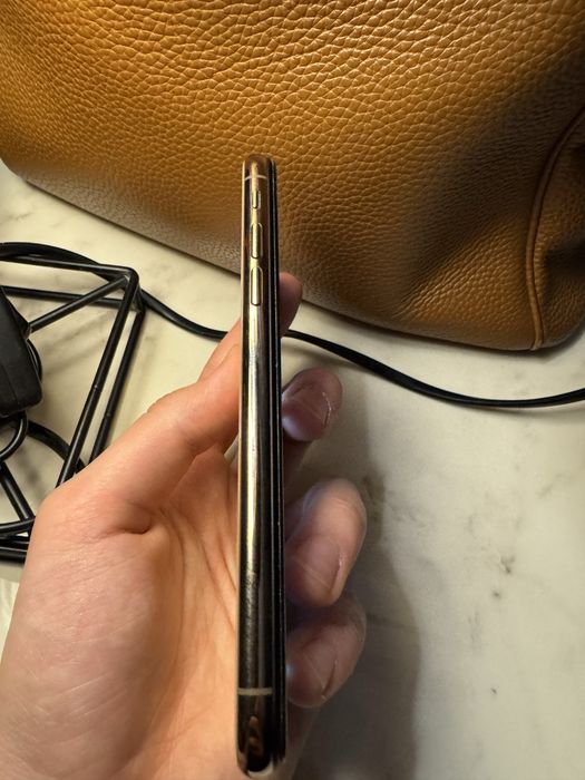 Iphone XS в хорошем состояний