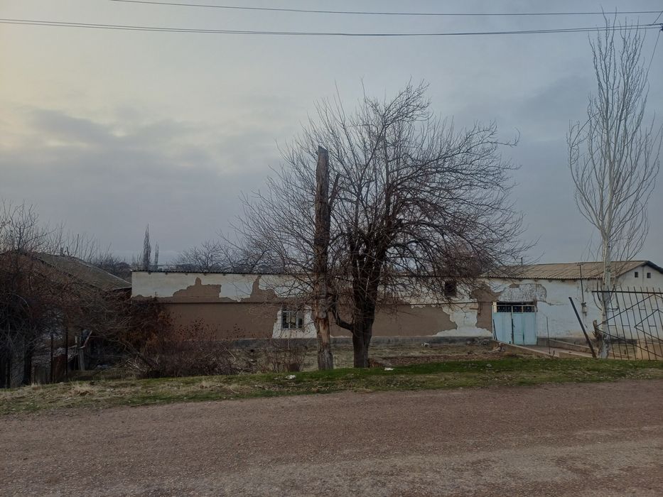 Участка сотилади газ свет су бор ктшимча ерам бор тилифон киб гаплаш в