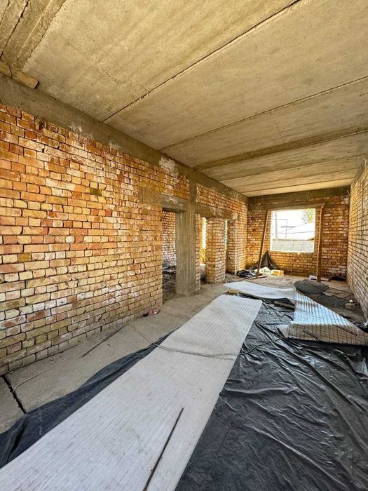 Срочно свой трехуровневый дом 300 м²!!!