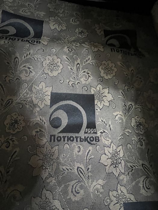 Угловой диван и кресло