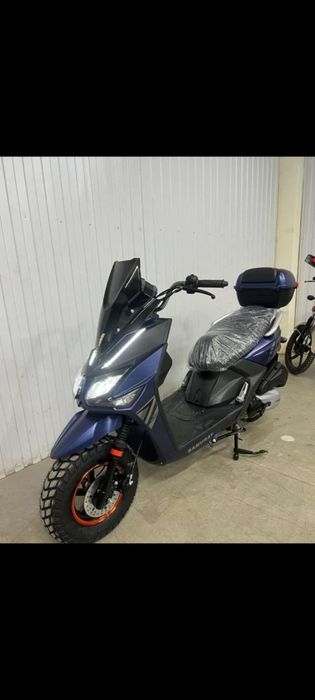 Продаём скутера мопеды и мотоциклы