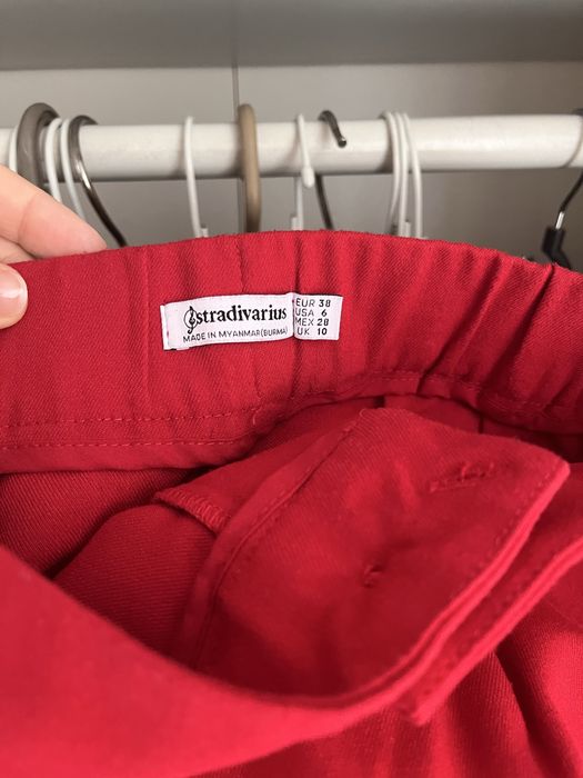 Червен костюм Stradivarius