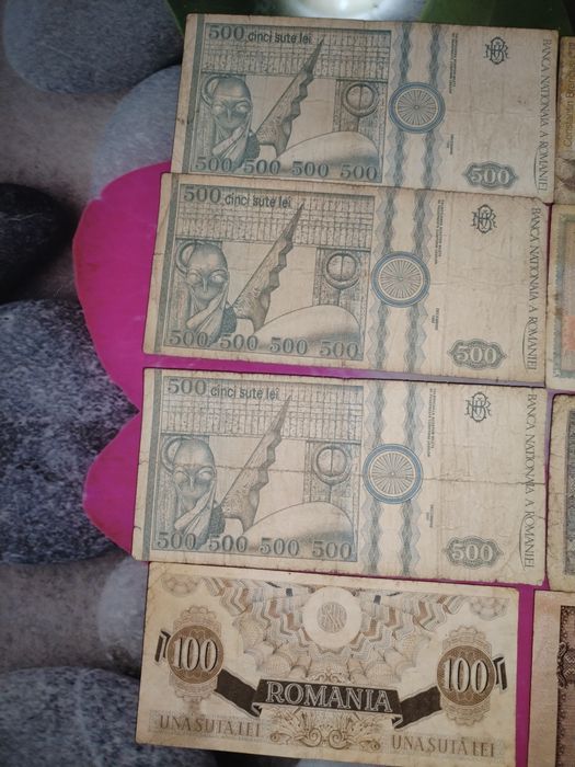 Vând bancnote vechi (SCHIMB CU ARTICOLE DE PEscuit))