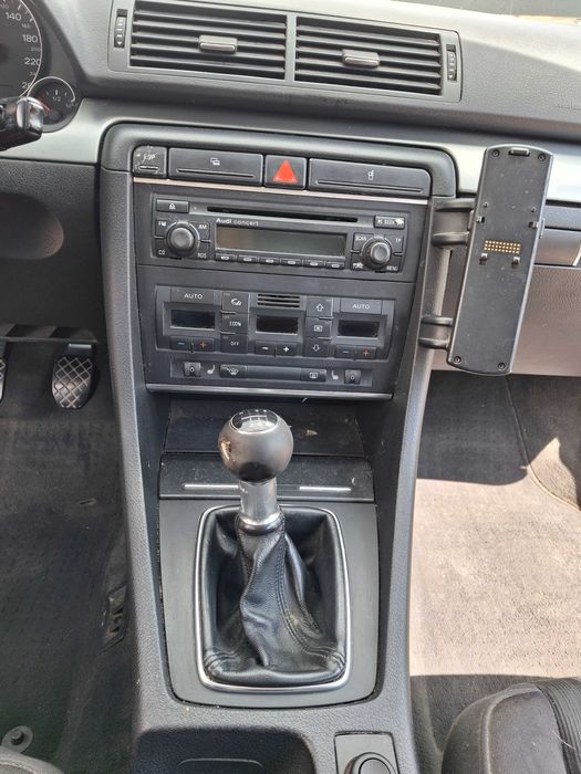 Vând Audi A4 Combi