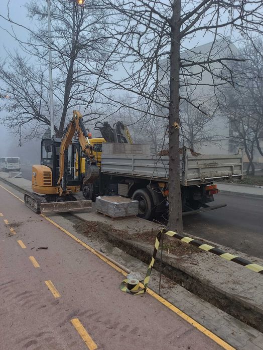 Багер и самосвал