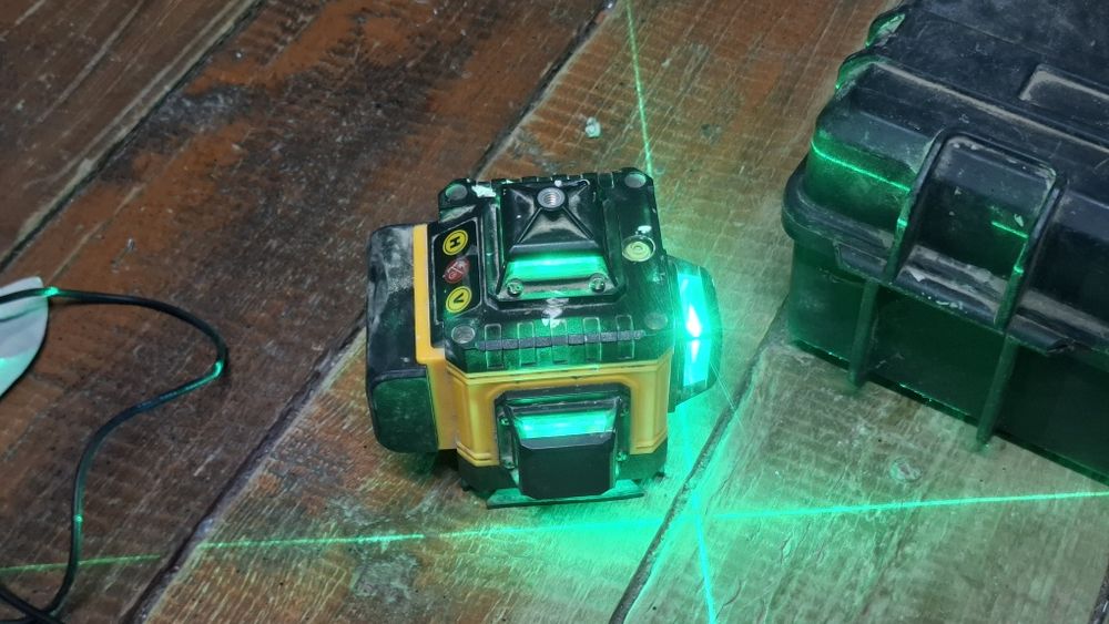 Lazerniy urvin sotiladi holati zor