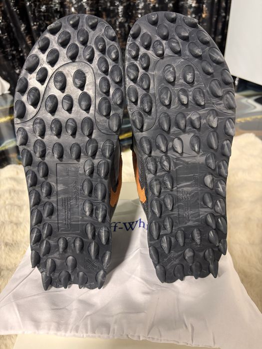 Adidasi Off Withe 1000