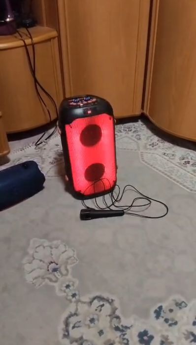 Продам блютуз колонки