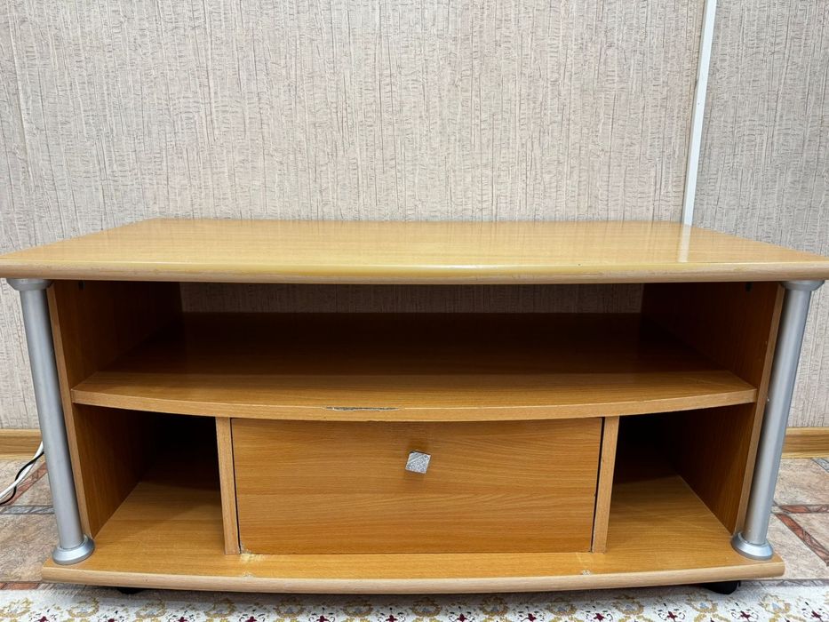 Подставка для телевизора