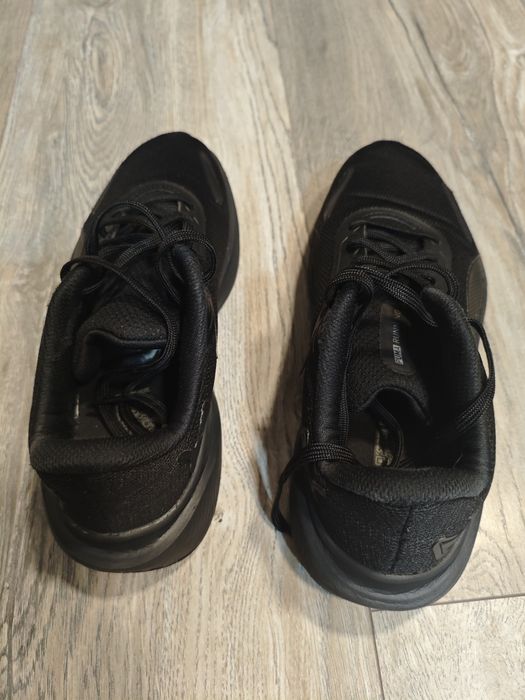 Маратонки puma.  .