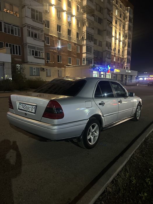 Продам мерседес с180