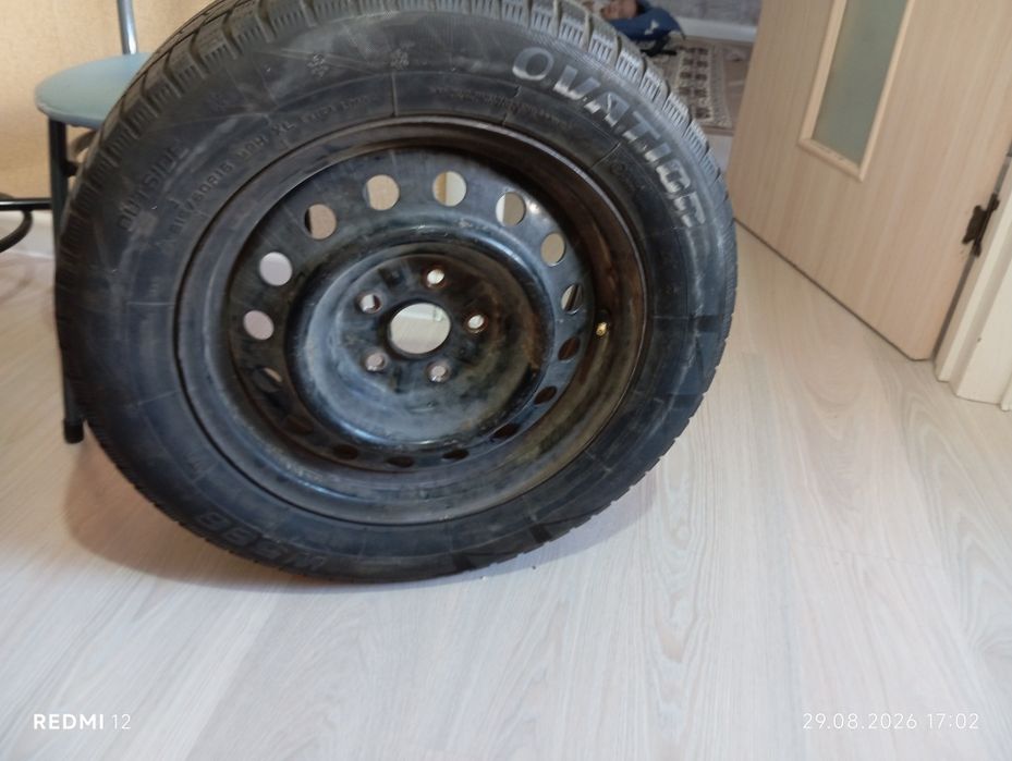 Авто шина 215/60/15