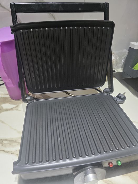Грильница Maxwell в отличном состоянии