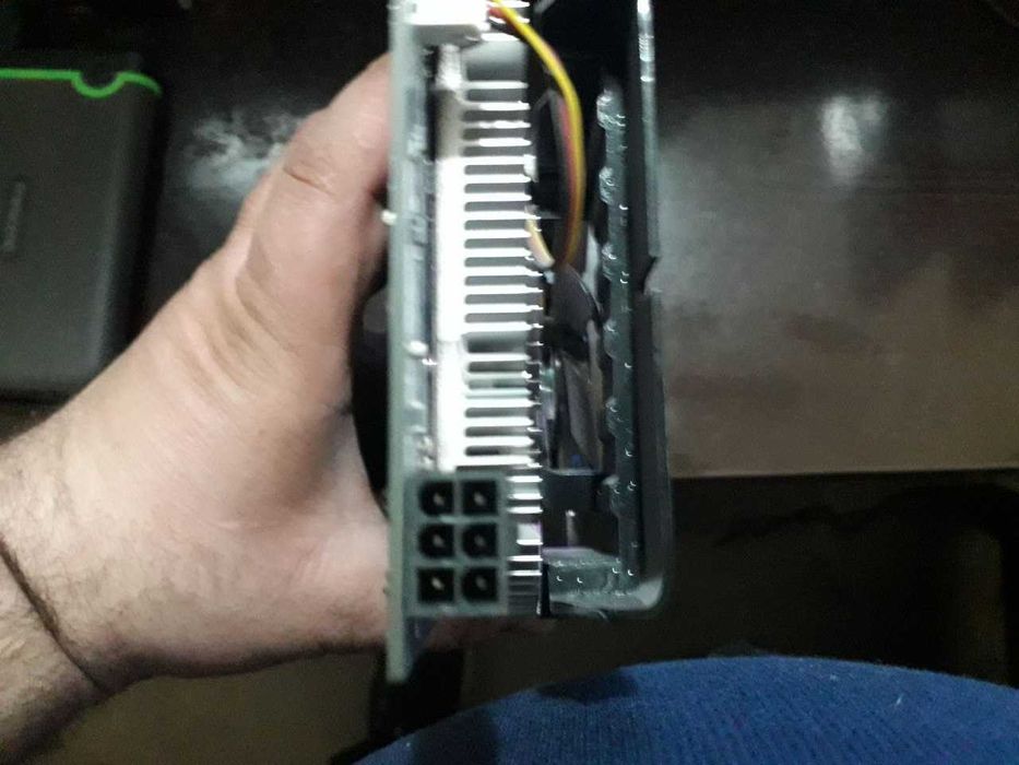 Видео карта GTX 550Ti 1 GB 192 БИТ GDDR5