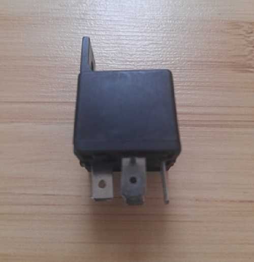 Releu multifunctional 12V si Modulator FM CarG7 C194