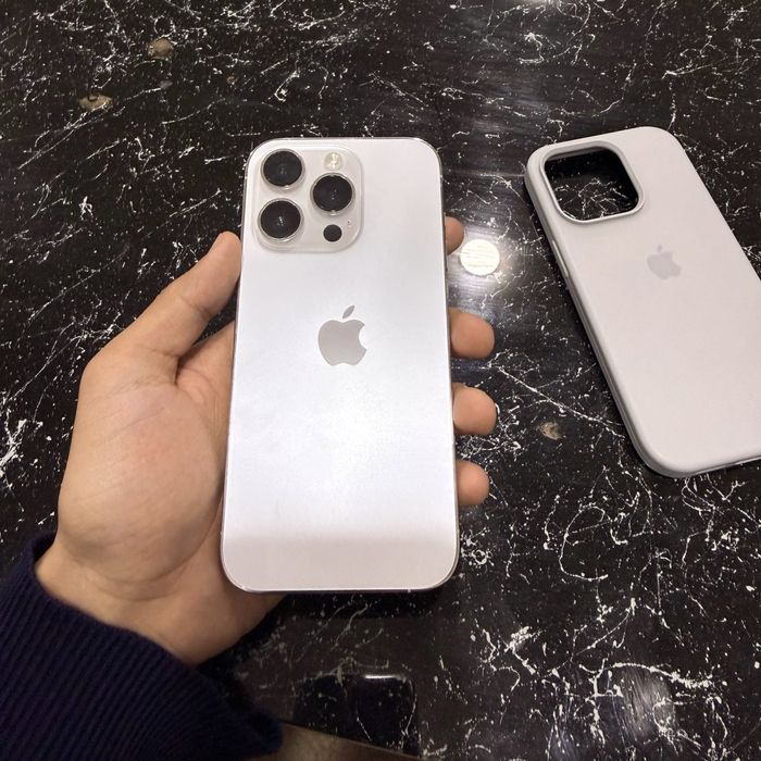 iPhone 14 Pro Silver