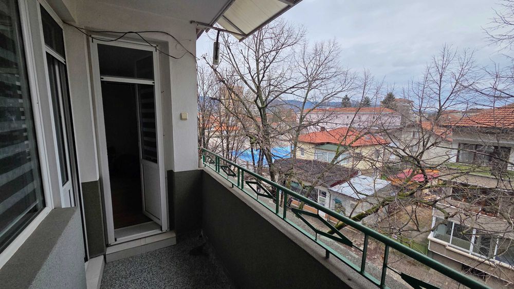 Продава се Тристаен апартамент в Севлиево - 84 кв.м за 601 €/кв.м - Снимка #1