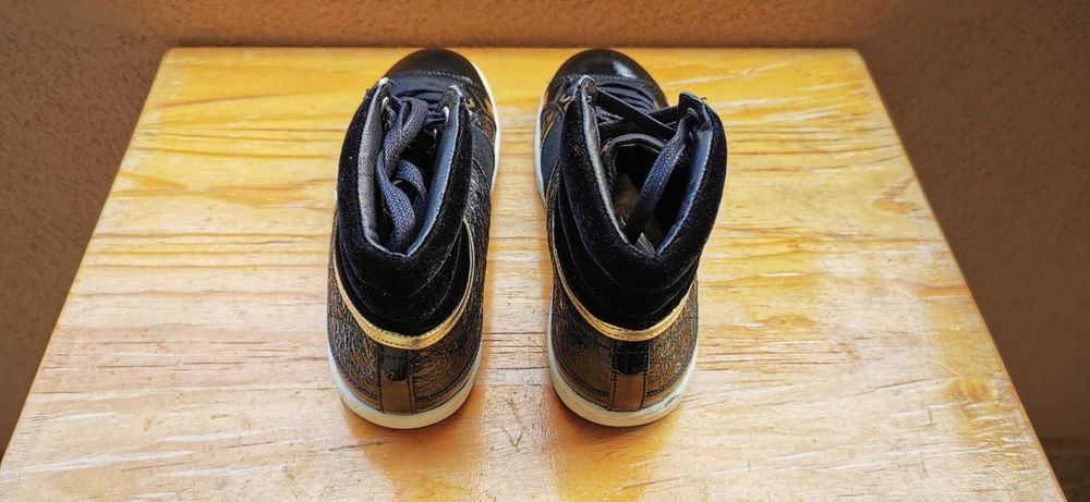 Оригинални маркови дамски сникърси 1932 By SERAFINI - 37 номер