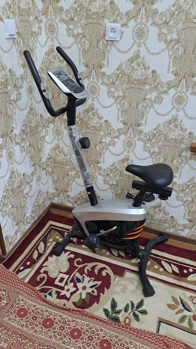 Срочно велотренажёр сотилади!