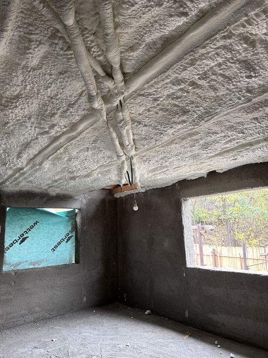 Izolație cu spumă poliuretanica termica fonica