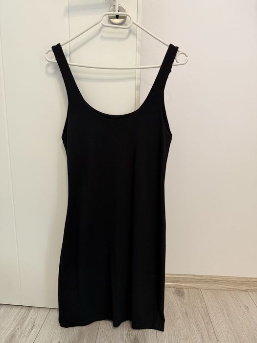 Rochita neagra Zara