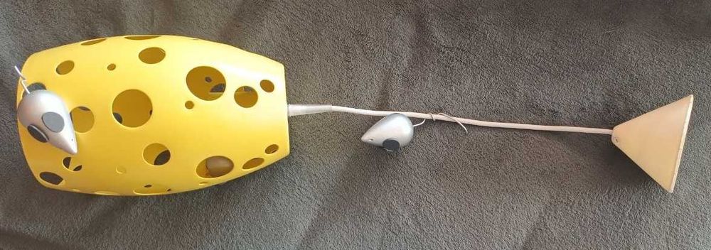 Полилей за детска стая с мишлета