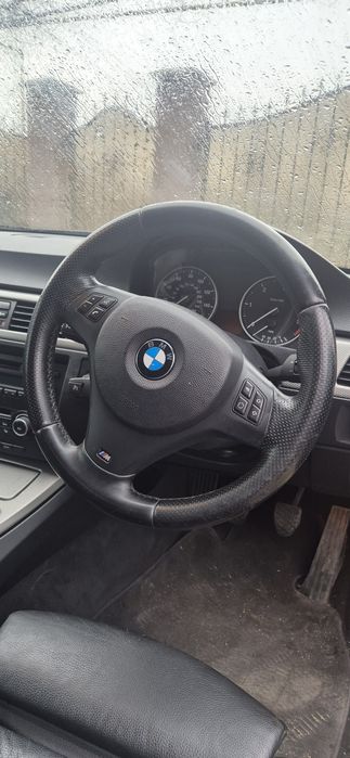 Volan M bmw seria 3 e92 e90 e93 e91 LCI  2012