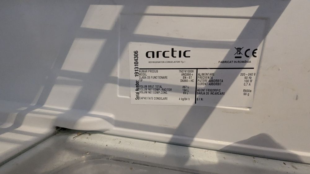 Frigider cu 2 uși Arctic AND266+ (Clasa A+) – Perfect Funcțional!
