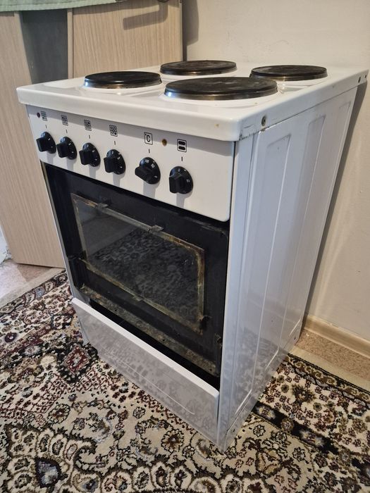 Продам электроплиту.