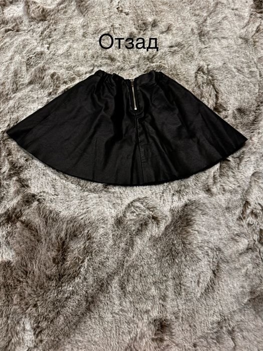 Черна кожена пола