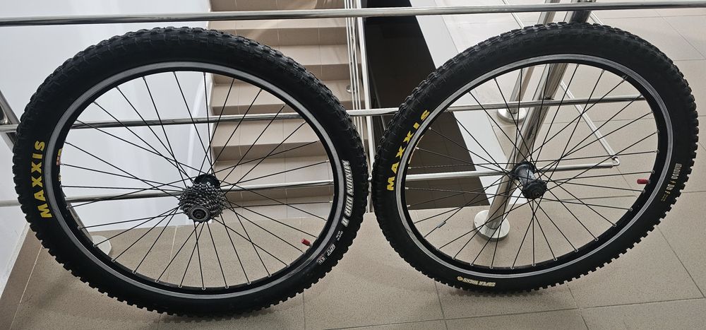 Roti complete 26" deore/rigida/ maxxis