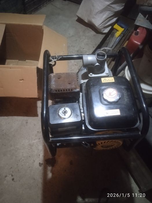 Мотопомпа,бензин.